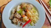 Bapatong: Kelezatan Bakso Kupat Gentong, Ikon Kuliner Bogor Yang Melegenda