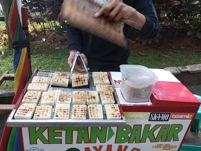 Ketan Bakar Makanan Khas Bogor