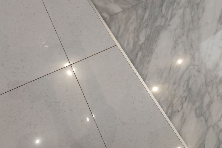 Cara Mencegah Keramik Pecah Mendadak di Rumah