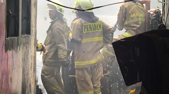 10 Rumah di Pademangan Terbakar, Diduga Korsleting Listrik