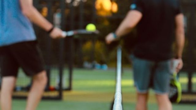 Sejarah Padel: Dari Halaman Rumah ke Dunia Global
